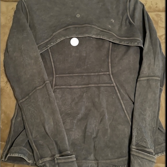 Lululemon - Picture 2 of 2